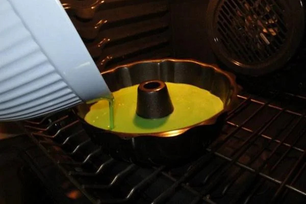 Công đoạn vào bánh